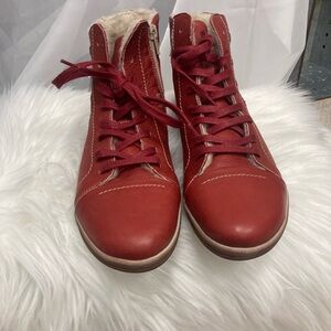 Cloud Aika Side Zip Red High Top
